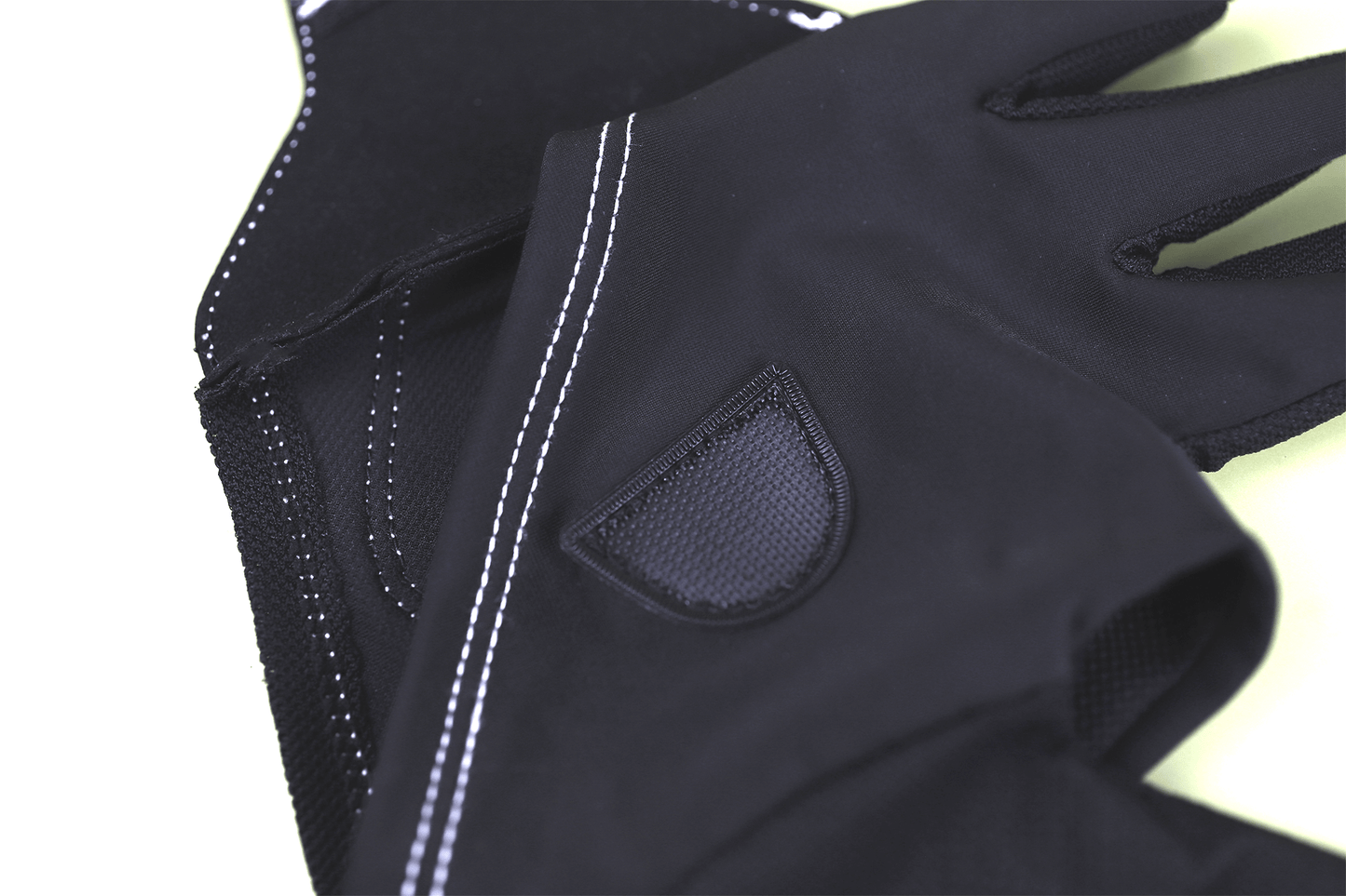 241Glove velcro backhand